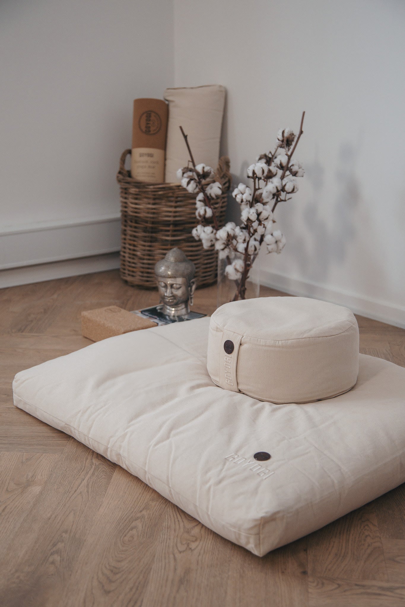 Begin meditation Round Cushion Bundle - Natural