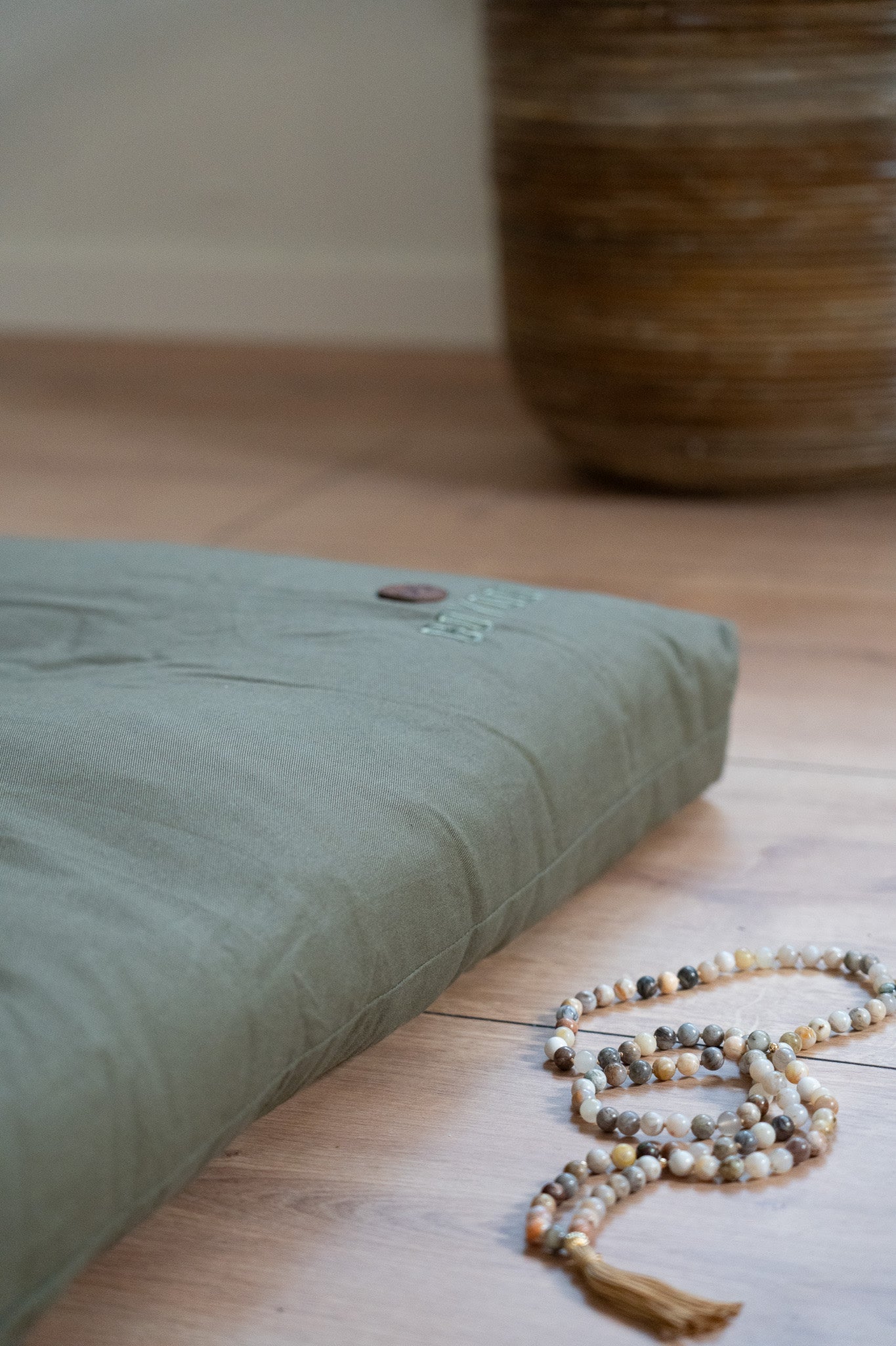 Begin meditation Round Cushion Bundle - Dark Olive