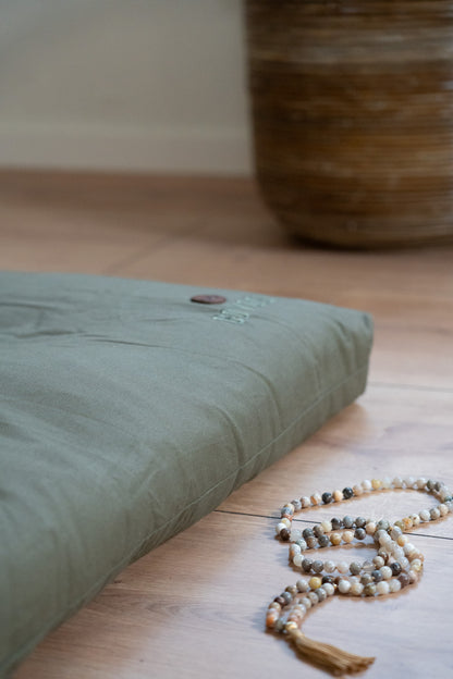 Begin meditation Round Cushion Bundle - Dark Olive